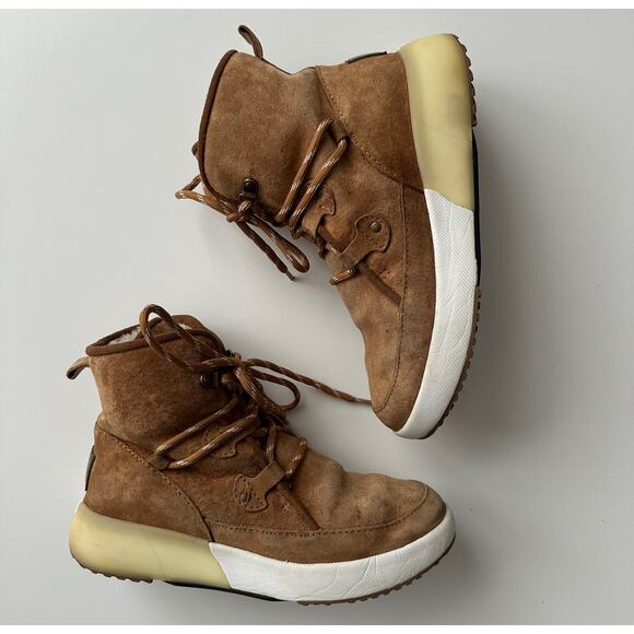 Au & Mu Australian Shearling Lined Lace Up Winter Chukka Boots size 7 - Picture 2 of 8